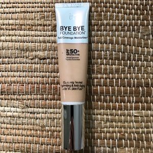 It Cosmetics Bye Bye Foundation In Medium